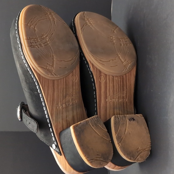 Dansko Woman's Black Marty Milled Nubuck Leather Clogs,Size 38 . - Picture 11 of 13